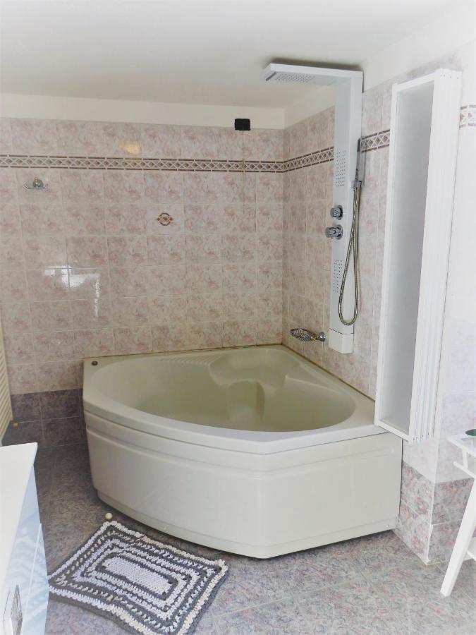 דירות Châtillon Lo Gnomo Sotto Al Glicine מראה חיצוני תמונה